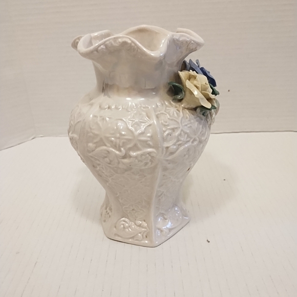 Ceramic Vase With 3 Flowers / 6.25” x 4” Floral Design White Vase - Picture 3 of 7